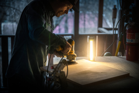 Torch 500 – solarna latarka, lampka turystyczna i power bank