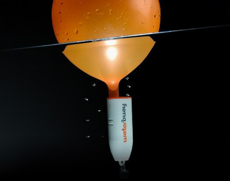 Waterbuoy-widoczny w nocy brelok wyławiający